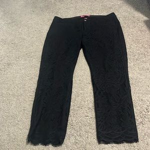 Lilly Pulitzer lace black Capri pant